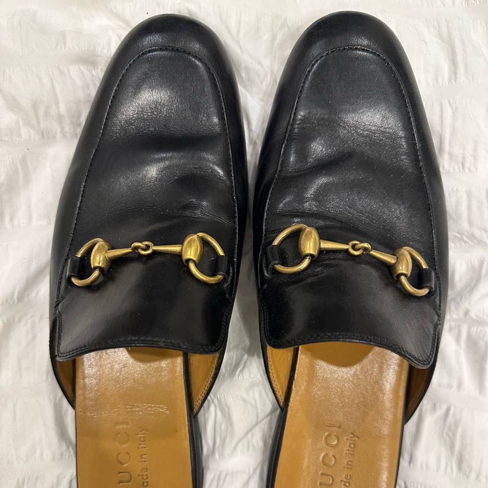 Gucci classic slides. Original box included